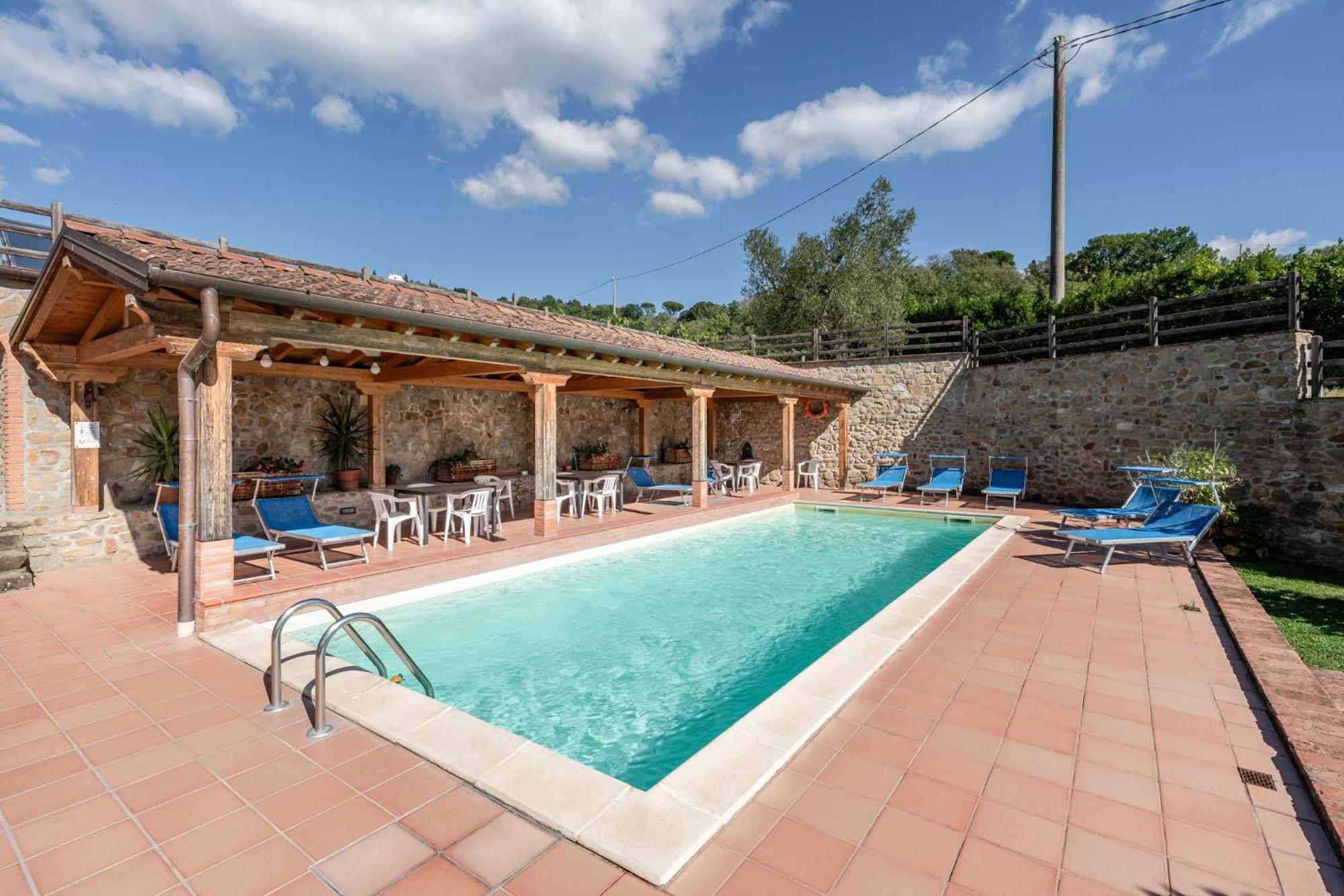 Agriturismo Fadanelli - Le Rondini Villa Lamporecchio Luaran gambar