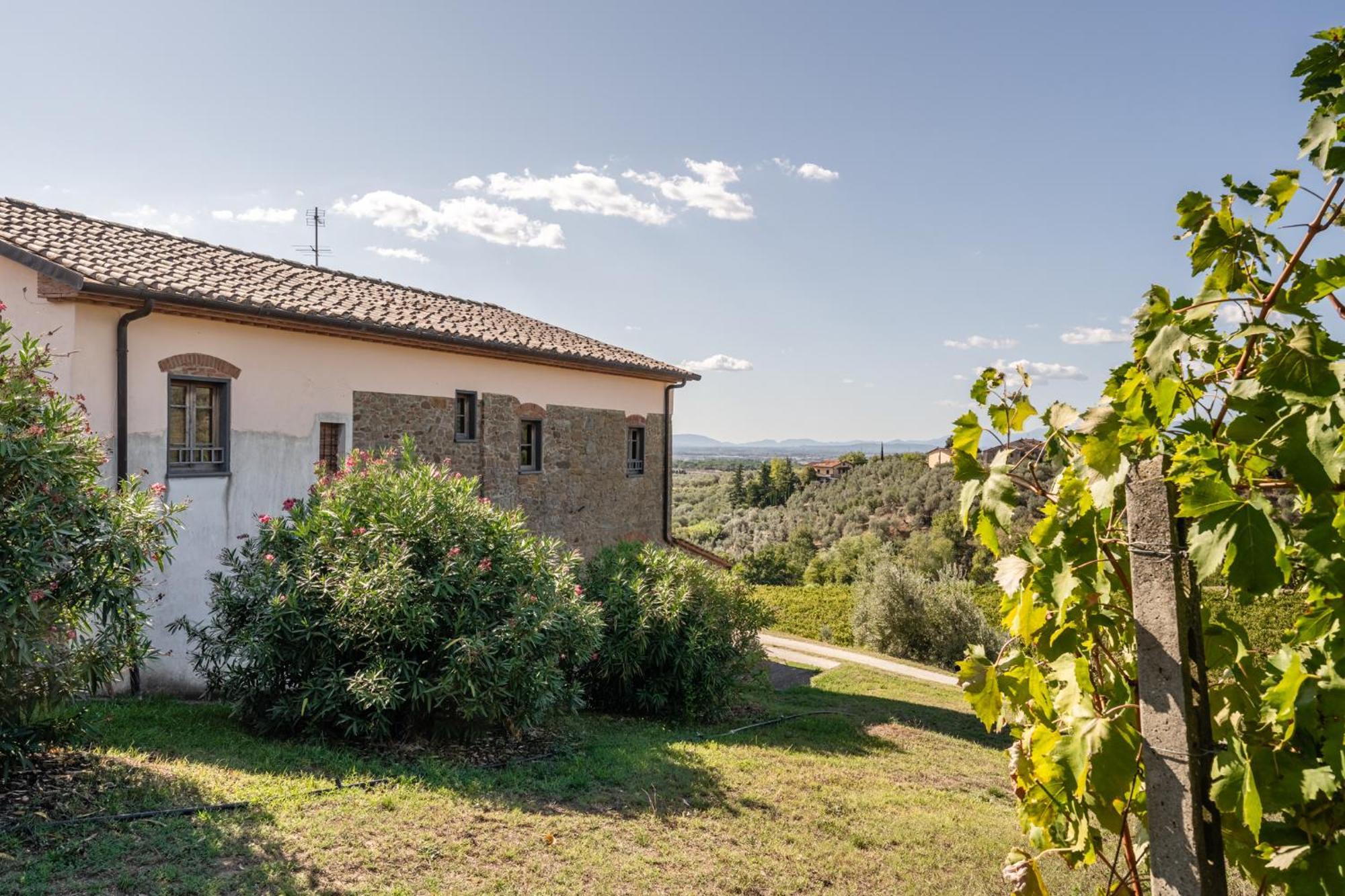 Agriturismo Fadanelli - Le Rondini Villa Lamporecchio Luaran gambar